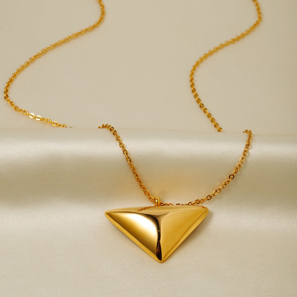Triangle pendant necklace