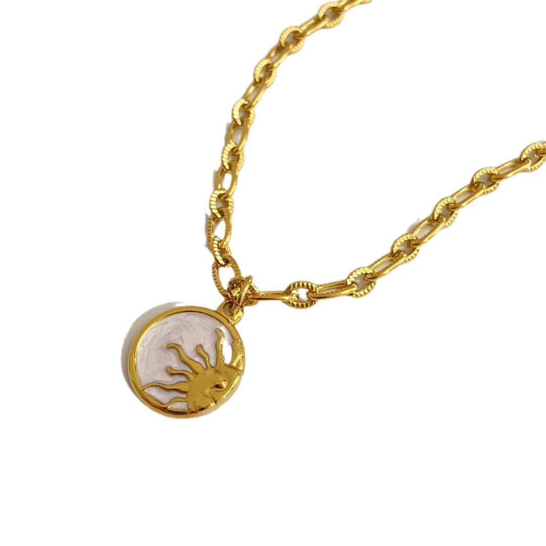 Vintage three-dimensional sun and moon round coin necklace mother-of-pearl pendant jewelry
