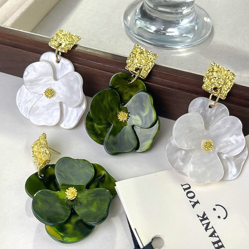 Light Luxury Style Earrings