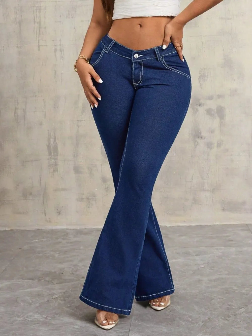 Mid-Rise Straight Leg Jeans with Pockets