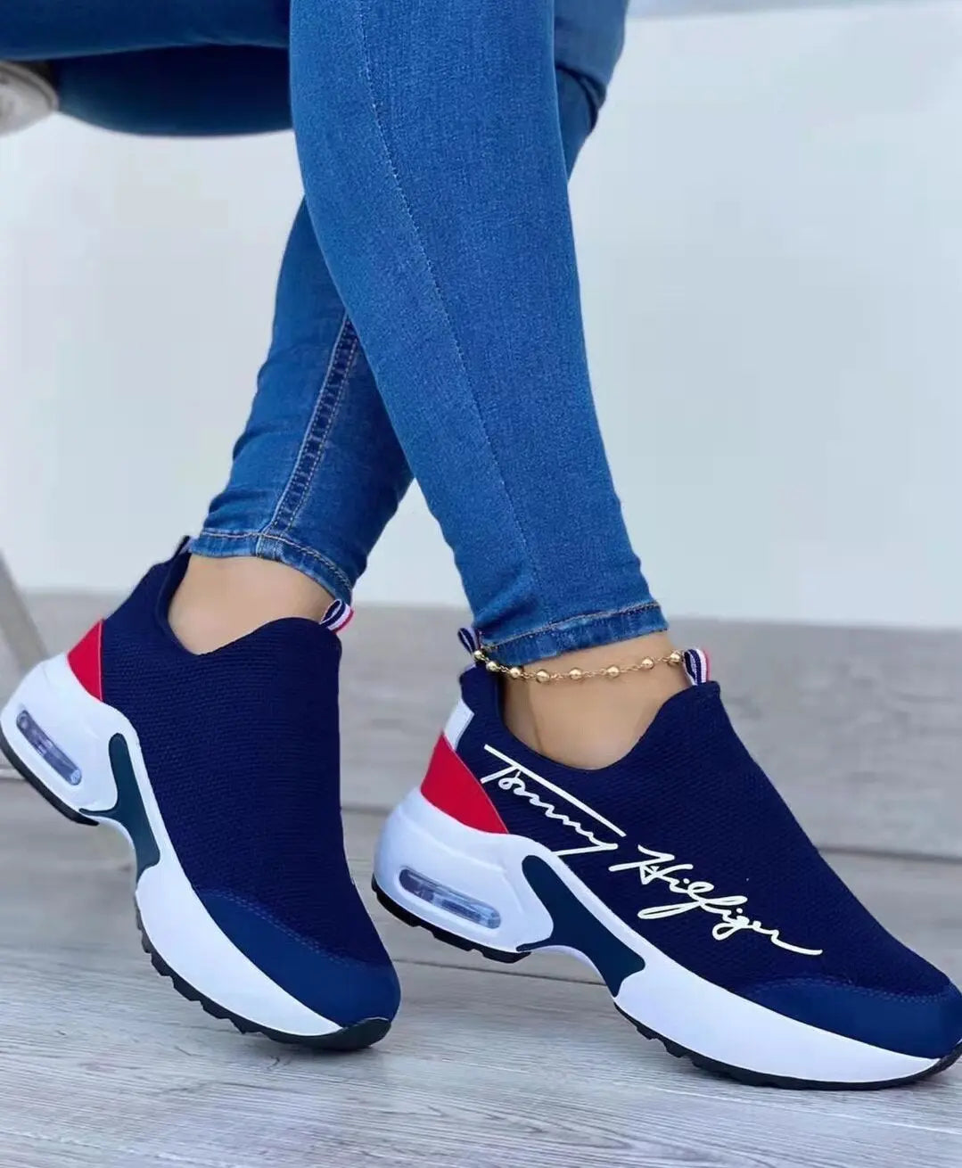 BreezeWalk Flats - product image 3